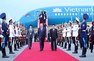 Party leader sets foot in Pyongyang for state visit to DPRK